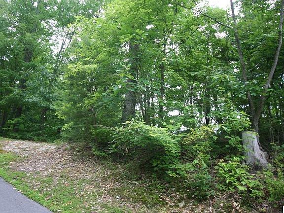 4th image of 4394 Carolina Cove Way