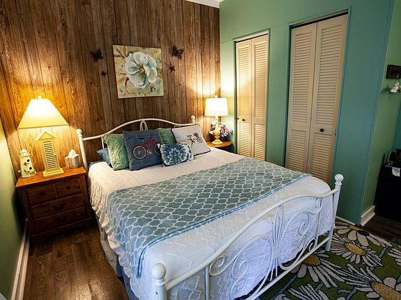 5th image of 351 Jones Ave #1