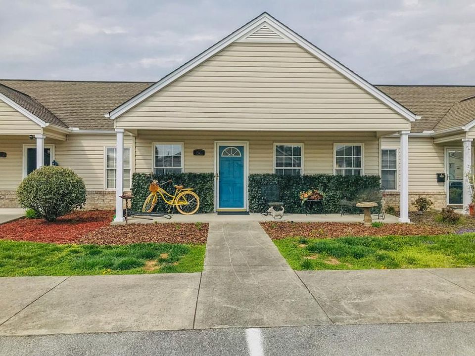 1st image of 1561 Pine Cone Cir #0