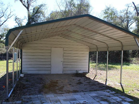 5th image of 947 SW Ichetucknee Ave