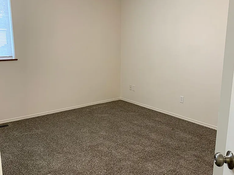 8160 Williwa Ave #B — Photo 39
