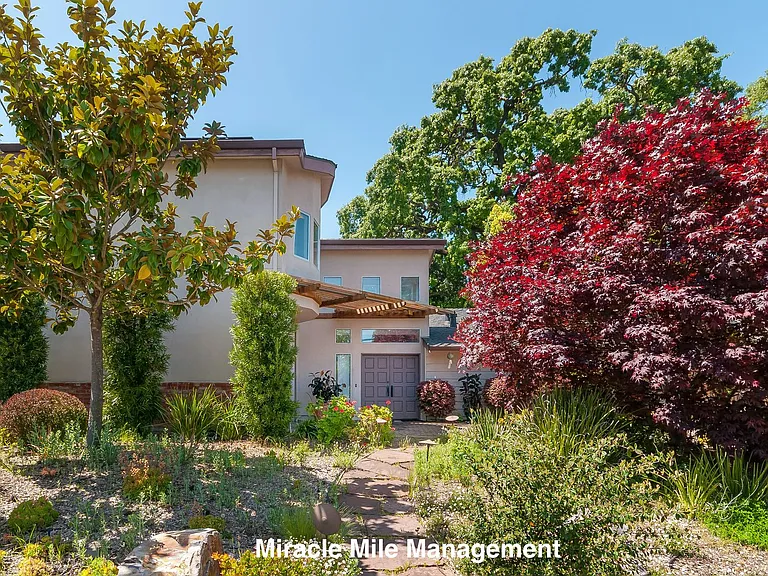 2503 Las Gallinas Ave — Photo 1