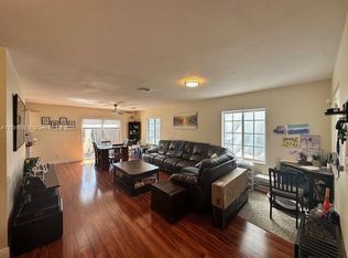 212 NE 3rd St APT 12, Hallandale Beach, FL 33009