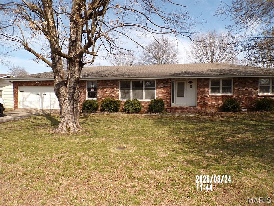 1st image of 811 Richards Dr