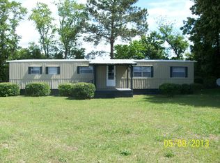 40 Eaglewood Ln, Clinton, NC 28328