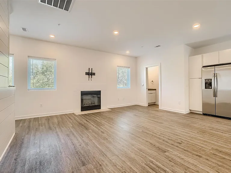 5924 S Congress Ave #62S — Photo 4