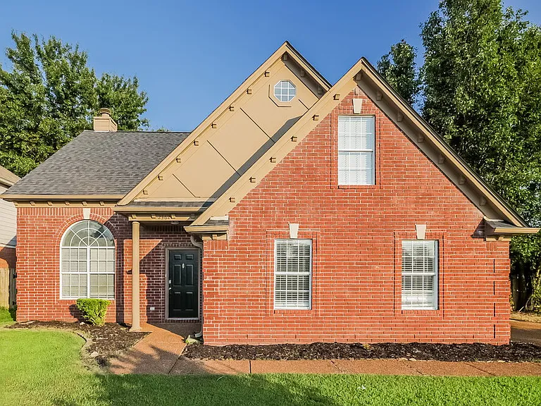 2362 Oak Springs Dr — Photo 1