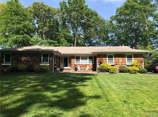 23 Glenrich Dr, Saint James, NY 11780