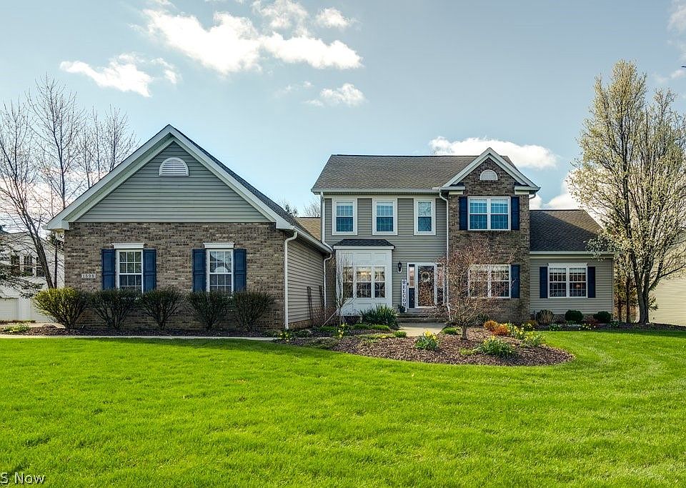 1st image of 1598 McCausland Dr