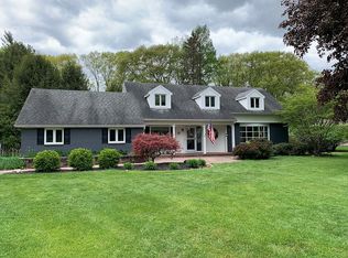 17 Countryside Rd, Fairport, NY 14450