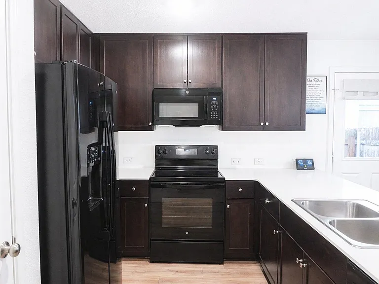 609 Marty Allen Loop — Photo 7