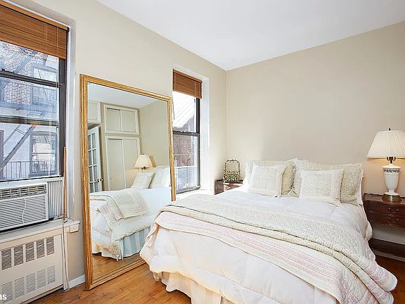 2nd image of 214 E 84th St APT 4C