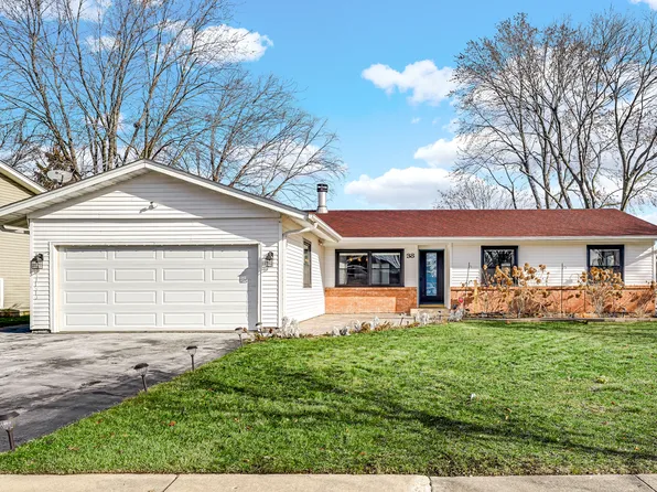 38 Lancaster Ave, Elk Grove Village, IL 60007