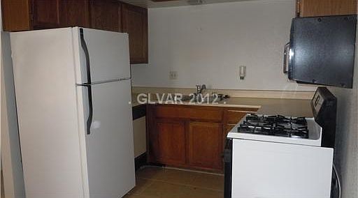 3rd image of 5211 W Caliente St #34
