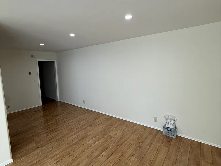 1350 Torrance Blvd #D — Photo 7