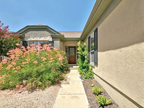 3rd image of 321 Fieldstone Dr