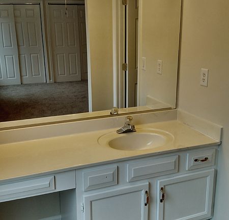 2nd image of 5 Brandy Dr