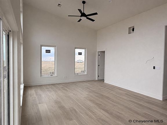 5th image of 583 Canyon Rdg