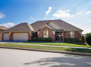 2914 N 25th St, Ozark, MO 65721