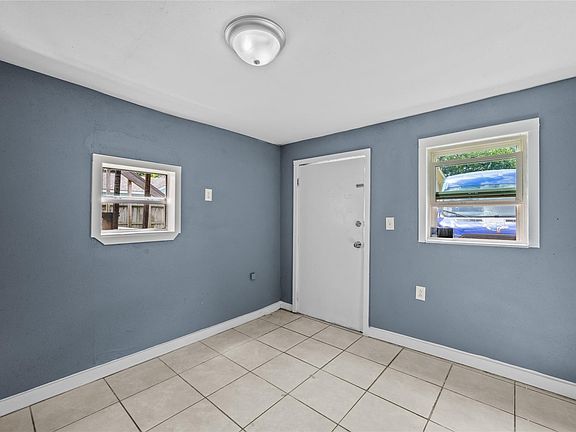 2nd image of 2631 Oakcliff St