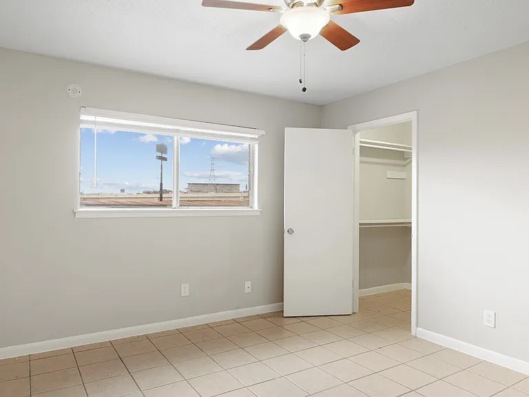 6945 Lone Cir #10 — Photo 10