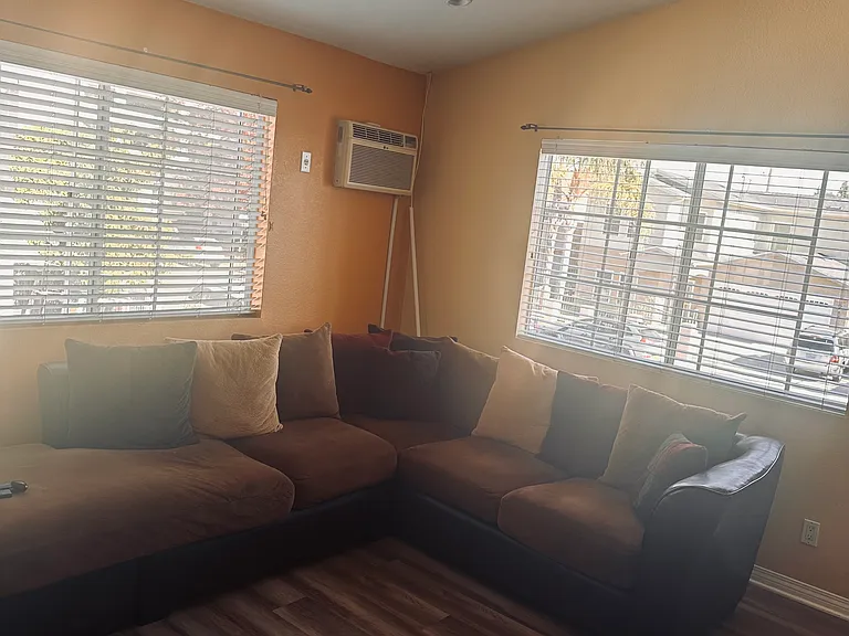 4218 Van Dyke Ave #3 — Photo 10