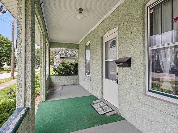 3rd image of 2318 5th St