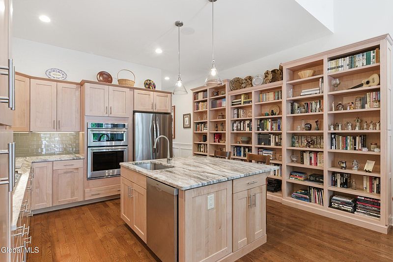 4th image of 11B Macoun Drive