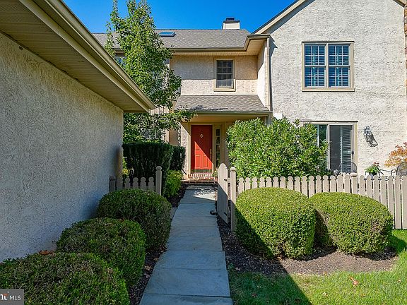 2nd image of 442 Chandlee Dr