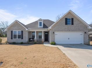 3001 Crystal Creek Dr, Brownsboro, AL 35741