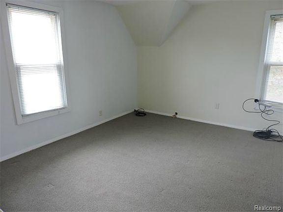 2nd image of 627 Forest St