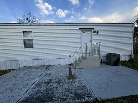 2nd image of 1234 Reynolds Rd #102