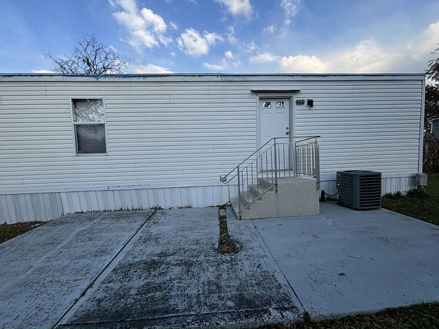 2nd image of 1234 Reynolds Rd #102