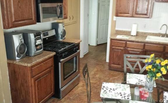 4th image of 919 W 27th St