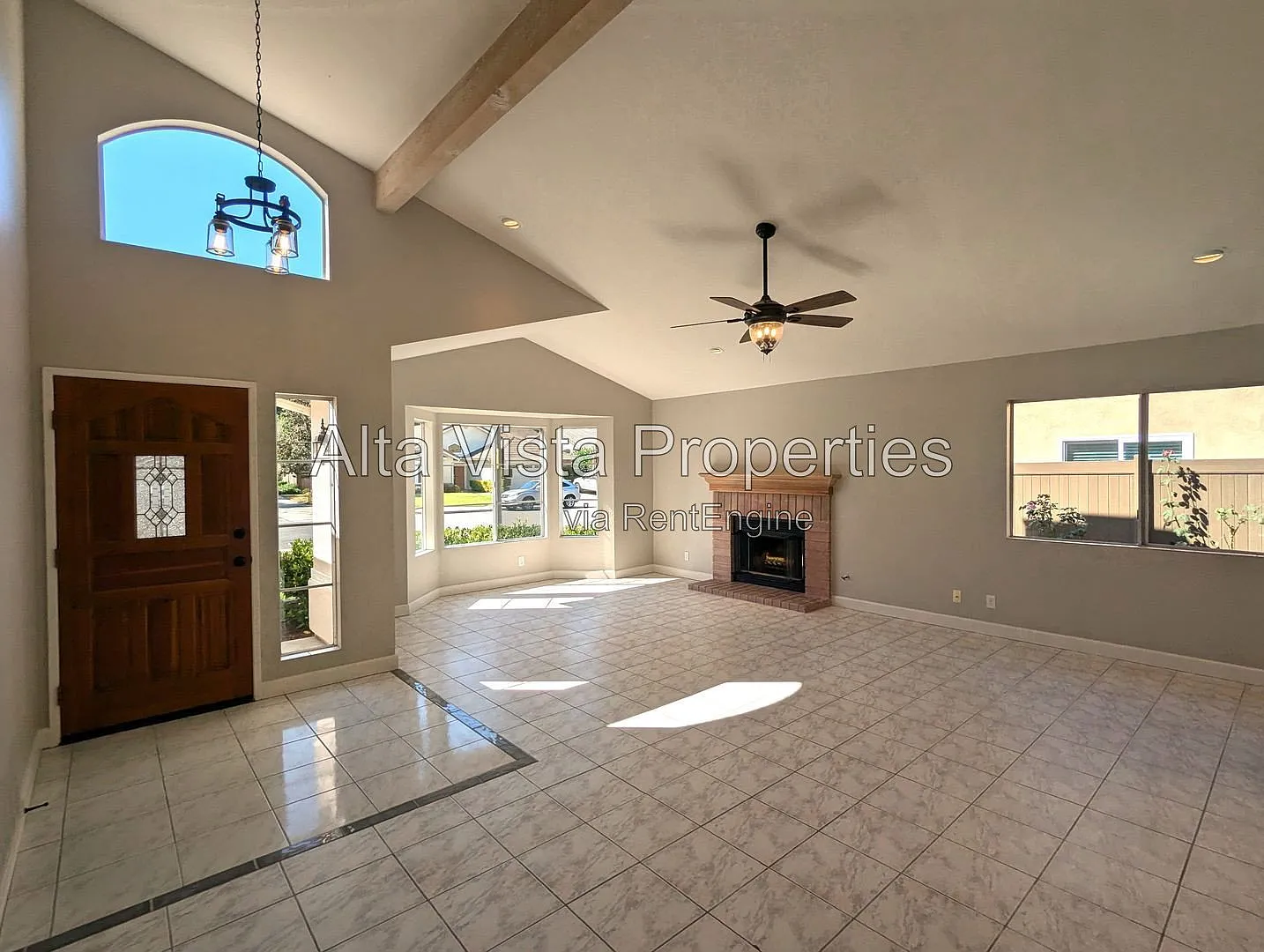3 bed, 2.0 bath, 1554 sqft, $3,649 — Photo 3