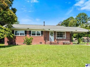 220 Lakeland Dr, Bennettsville, SC 29512