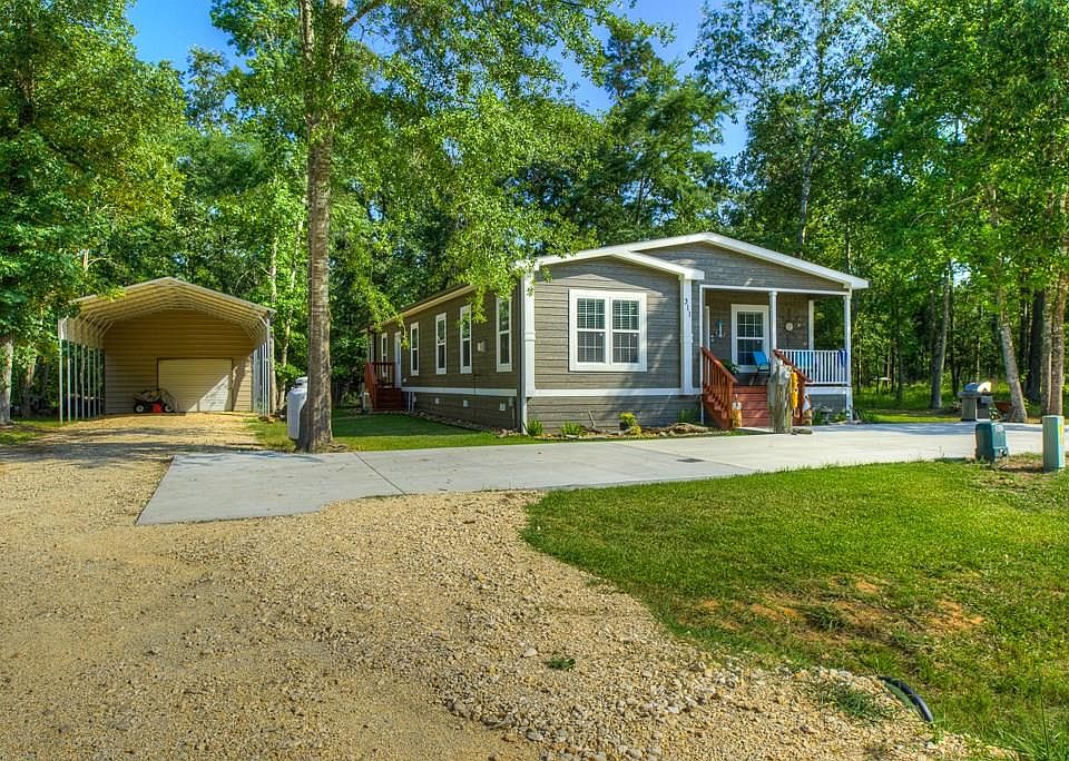 1st image of 311 Leaning Oak Dr