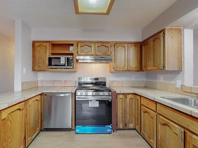 2551 Aspen Ave NW #B — Photo 6