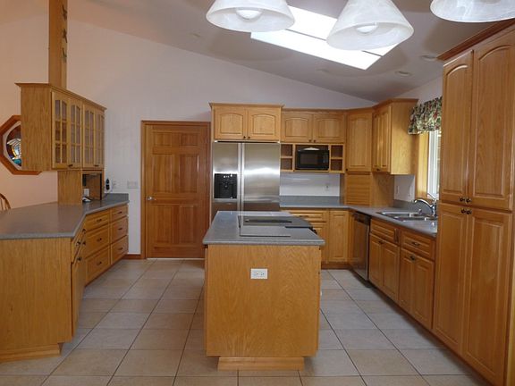 2nd image of 7811 44th St NE