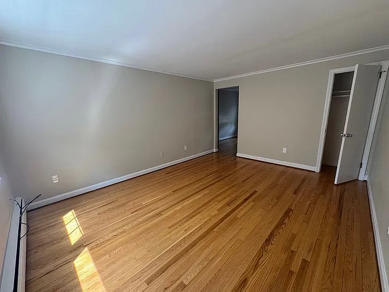 194 Woodrow St #B — Photo 2