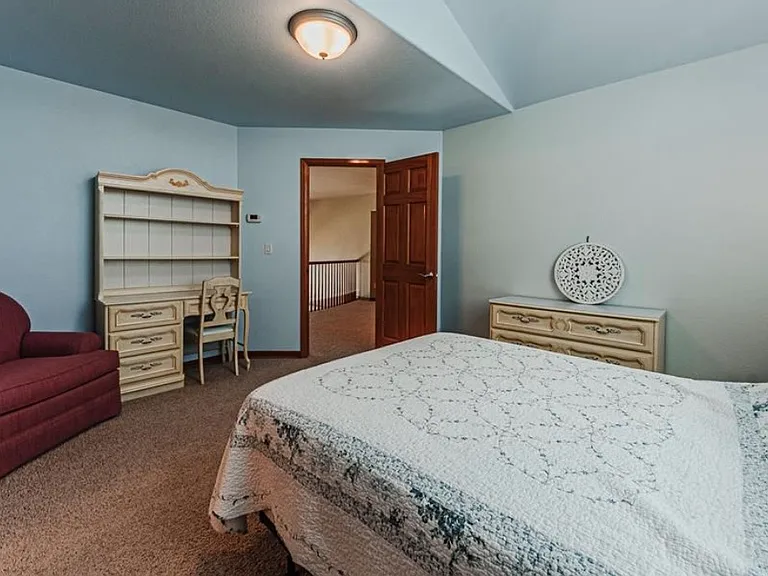 1630 Oakmont Dr — Photo 13