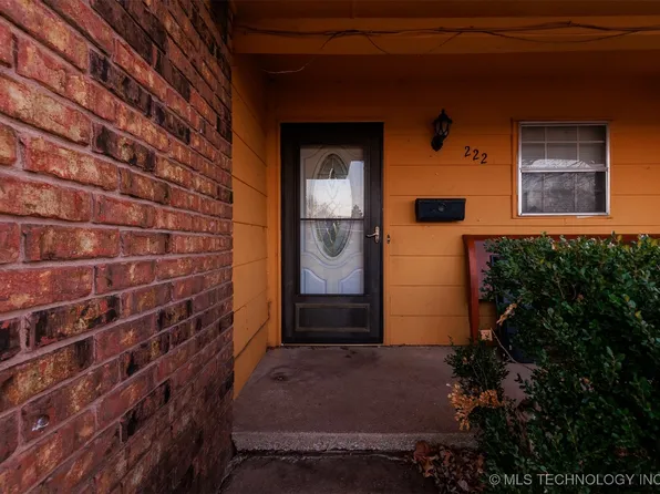 220 E 13th St, Hominy, OK 74035