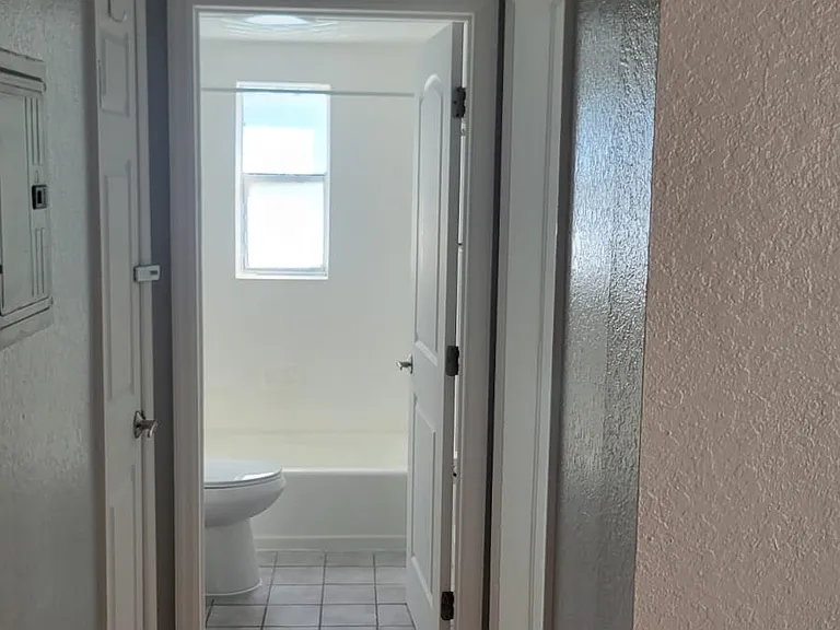 115 145th Ave E #5 — Photo 9