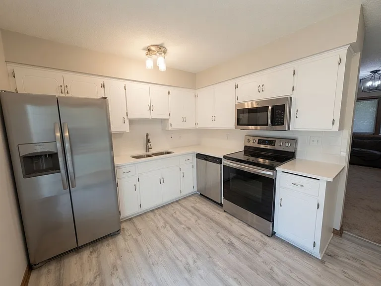 11379 Red Fox Dr N — Photo 3