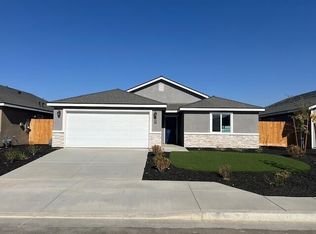 7110 Elm St, Visalia, CA 93291