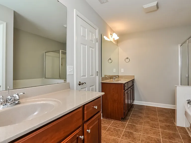 1320 Trailing Rose Ct — Photo 8