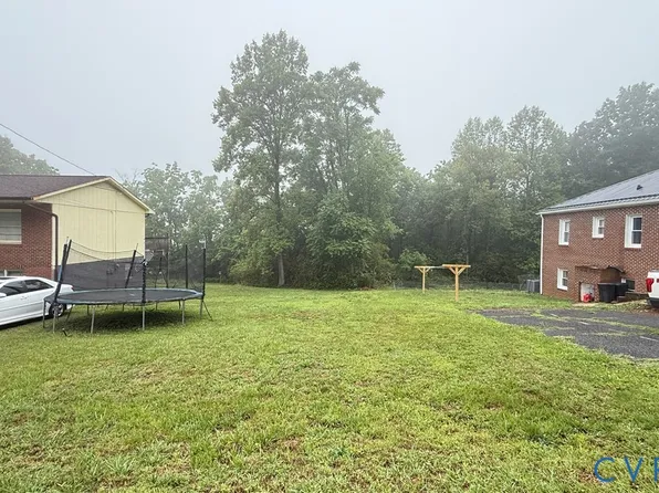 1135 1/2 Banner St, Martinsville, VA 24112