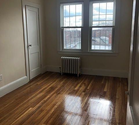 4th image of 54 Mountain Ave