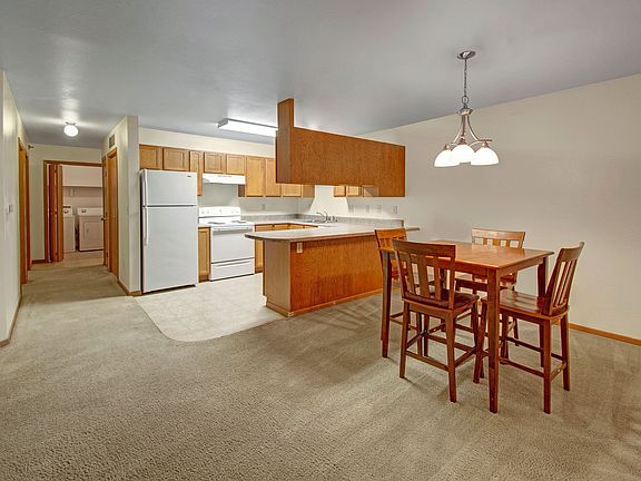 Kitchen and Dining Room at Dakota Apartments