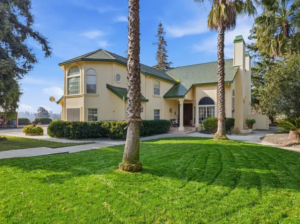 9901 Red Fox Dr, Oakdale, CA 95361